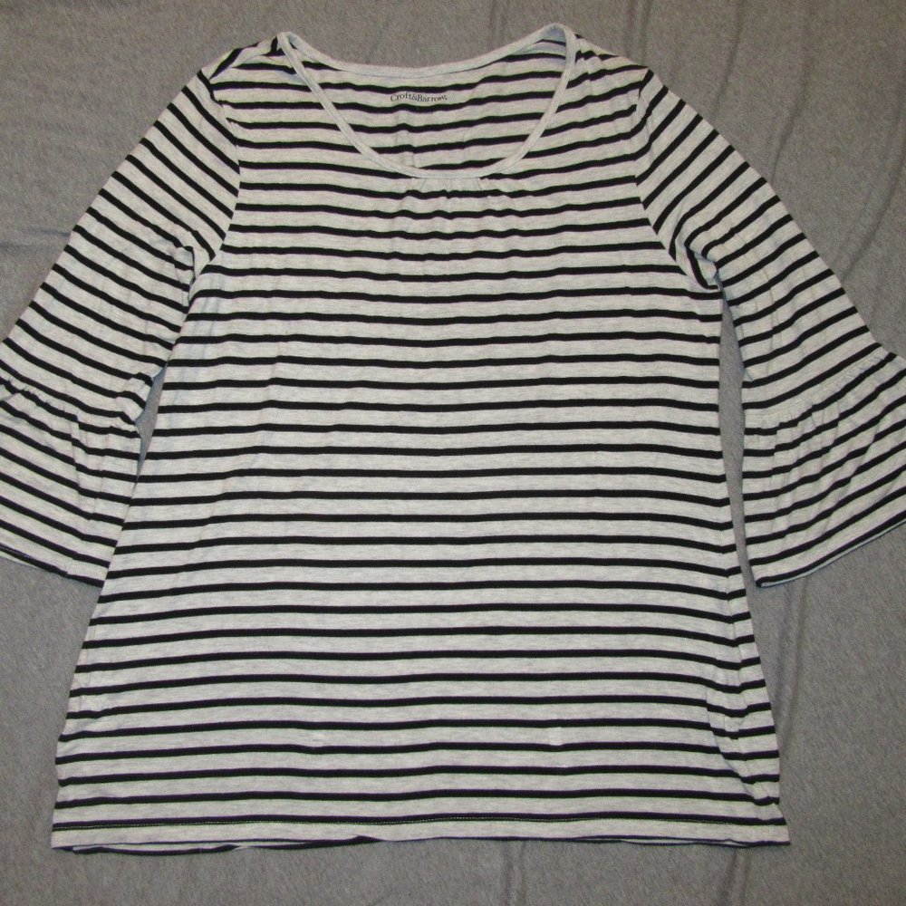 Croft & Barrow Knit Shirt with Ruffled Sleeves Size L